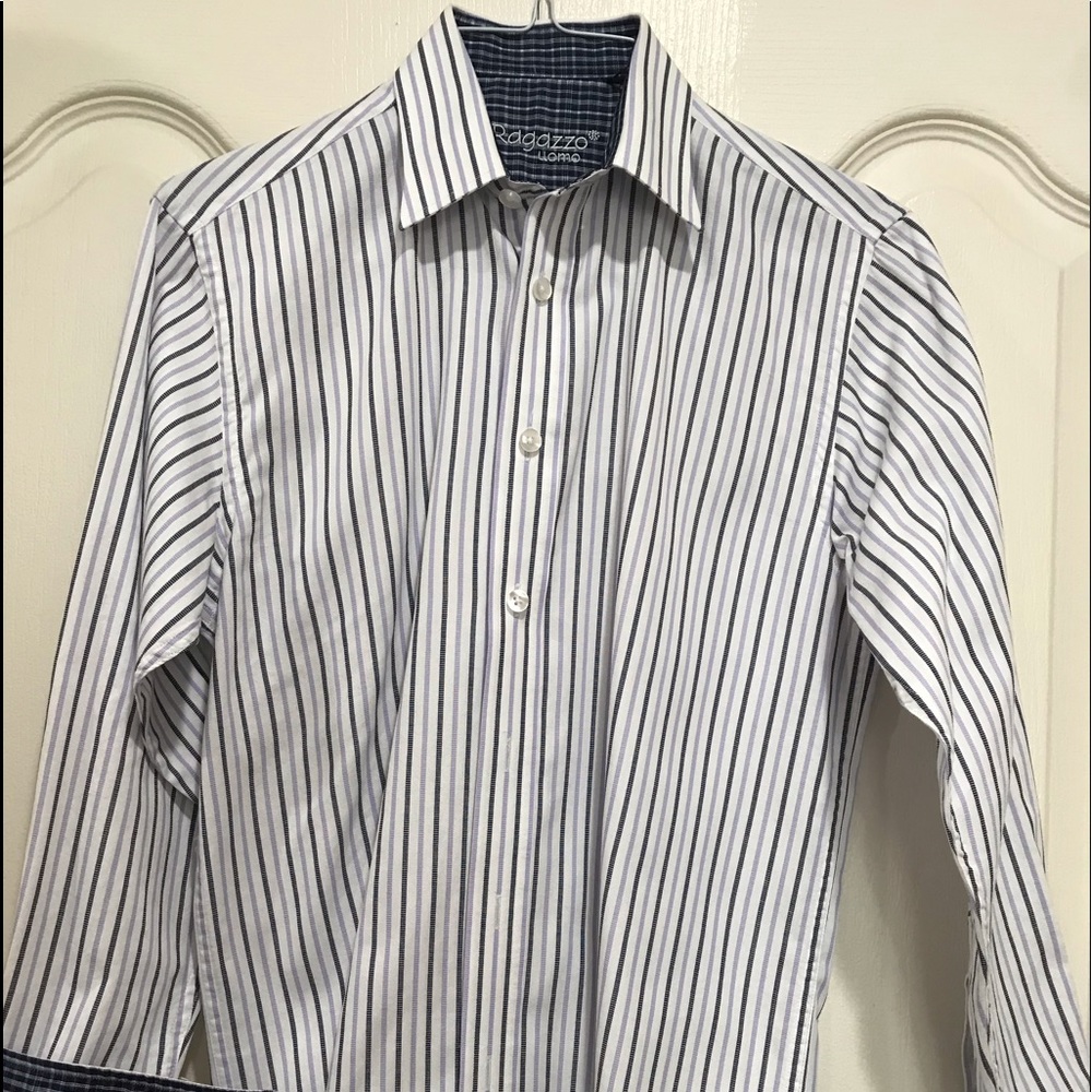 Boys dress shirt - size 12/14. Excellent condition
